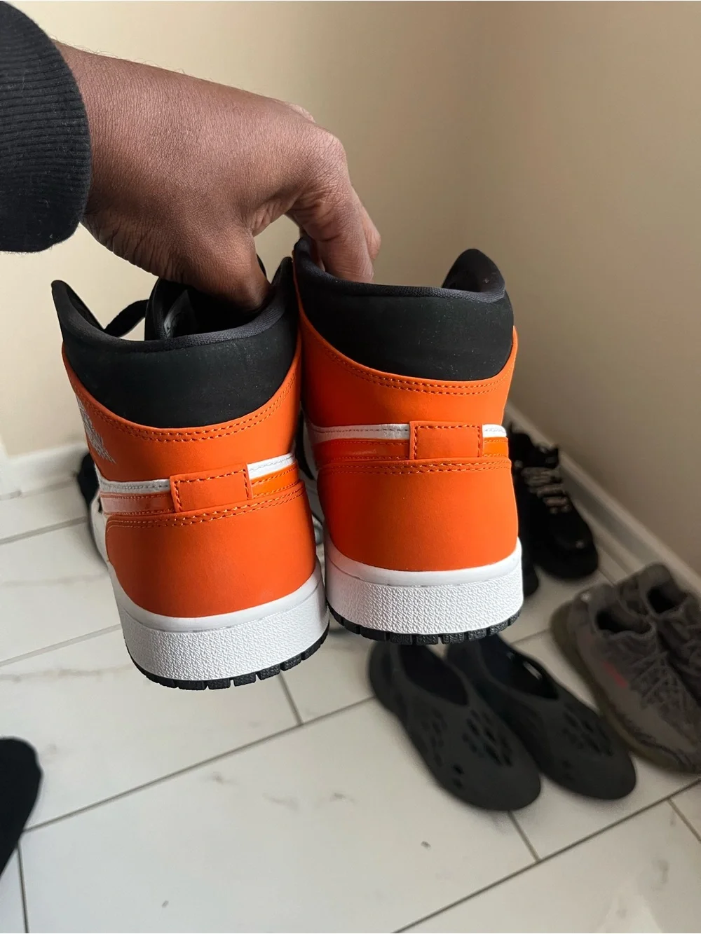 Jordan 1 Mid